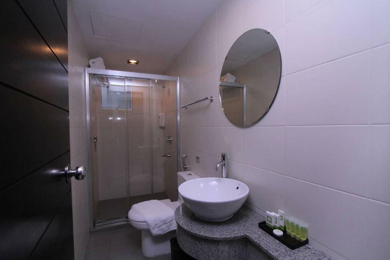 Likas Square - Kk Apartment Suite Kota Kinabalu Esterno foto