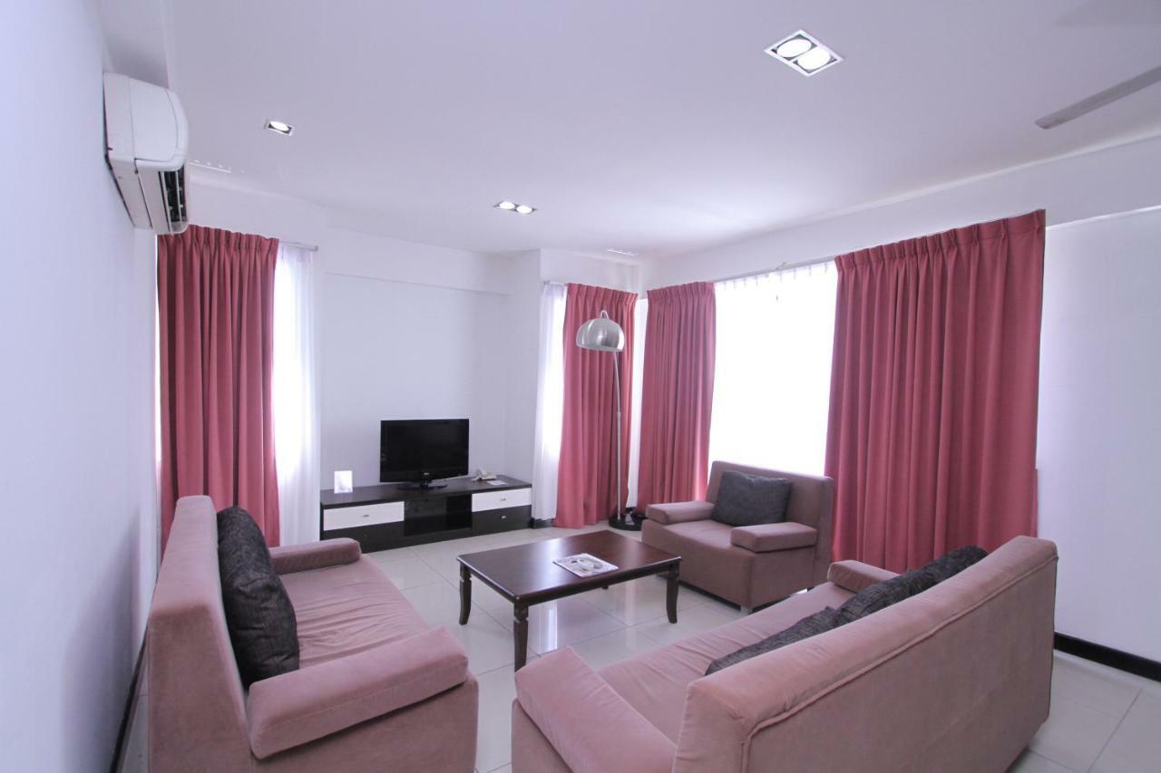 Likas Square - Kk Apartment Suite Kota Kinabalu Esterno foto